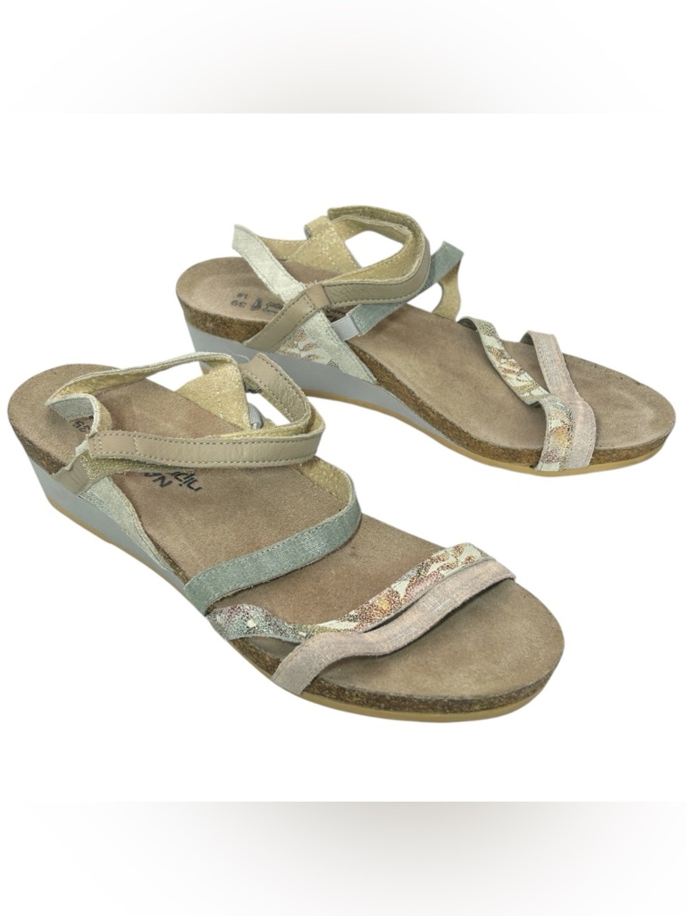 Naot Strappy Wedge Sandals womans Size 39 8.5 Comfort hero wedge Metallic Boho
